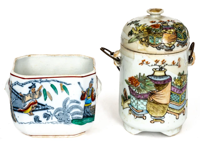 Lot 37: 2 PORCELAIN VESSELS
