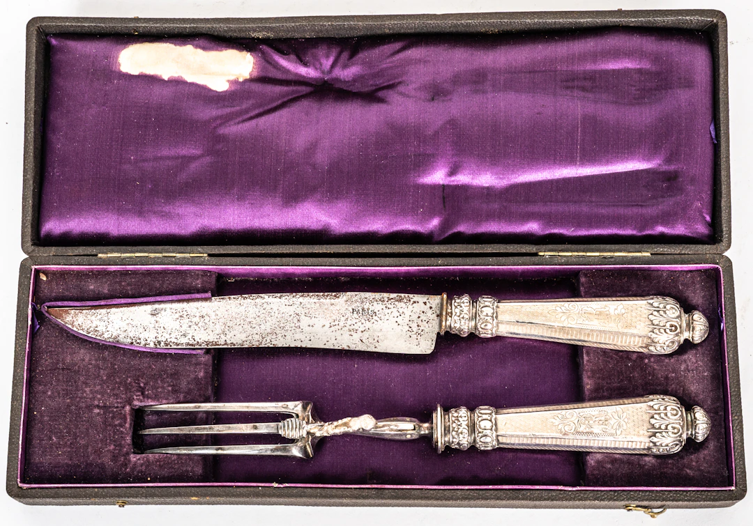 Lot 298: FRENCH CARVING SET
