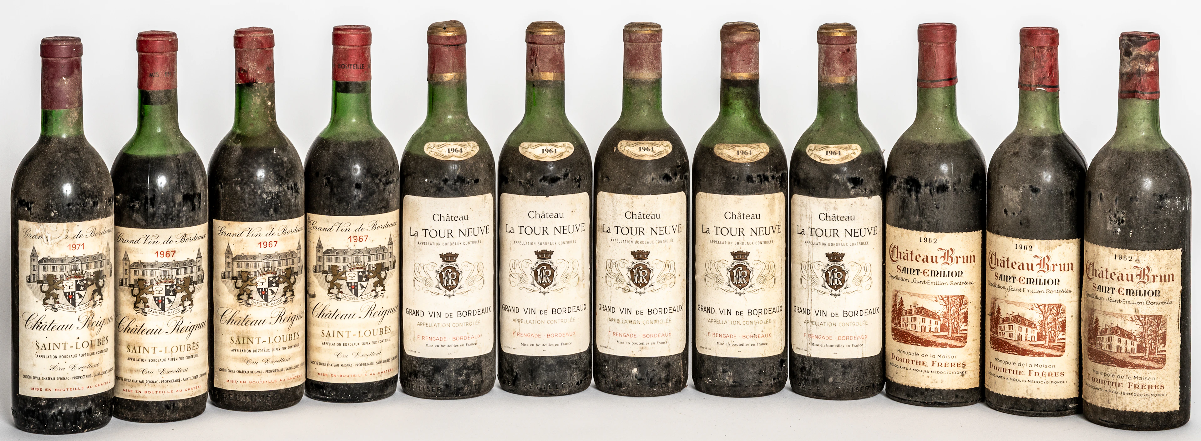 Lot 393: 12 WINE BOTTLES
