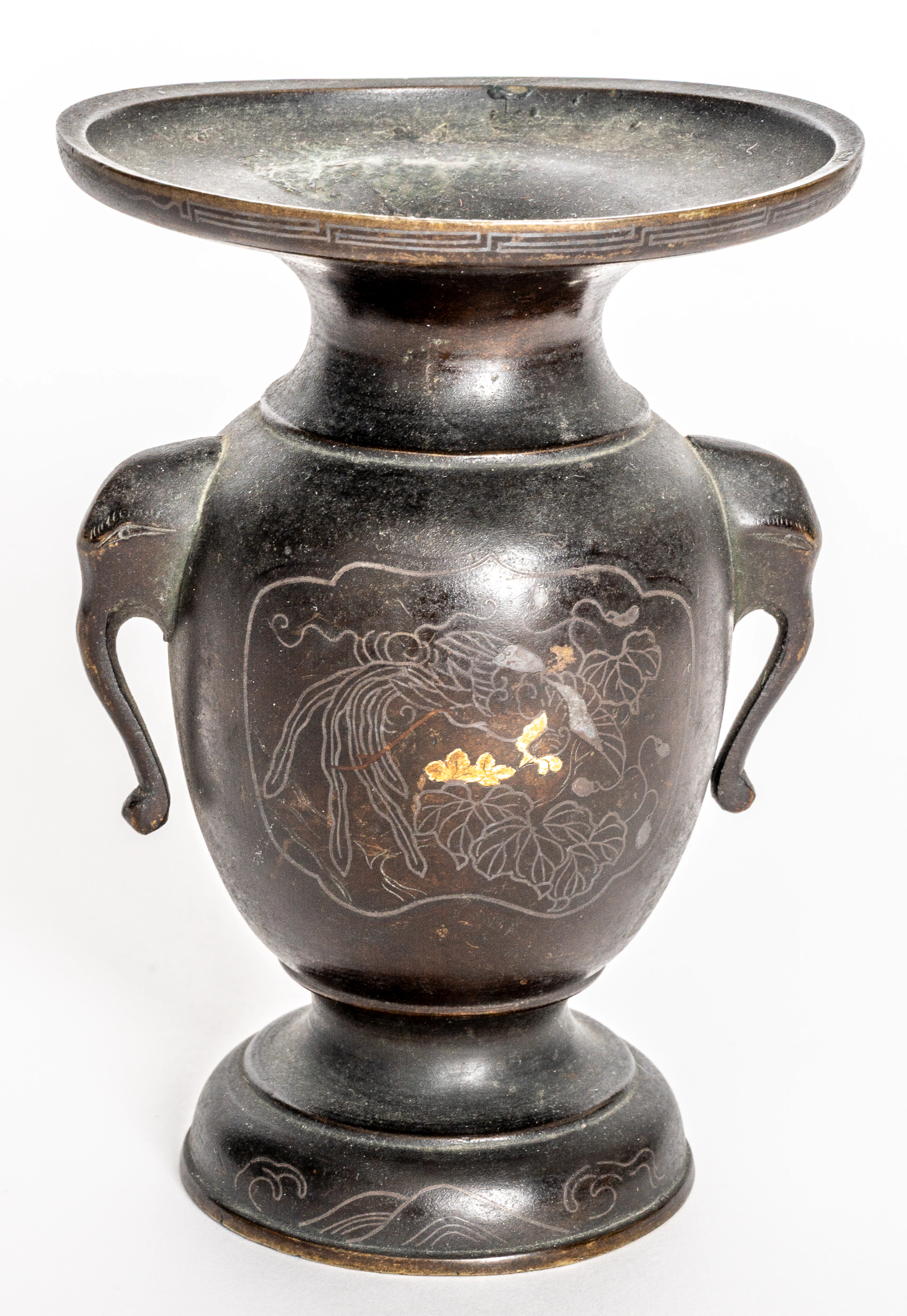 Lot 14: CHINESE BRONZE VASE WITH ELEPHANT-HEAD HANDLES