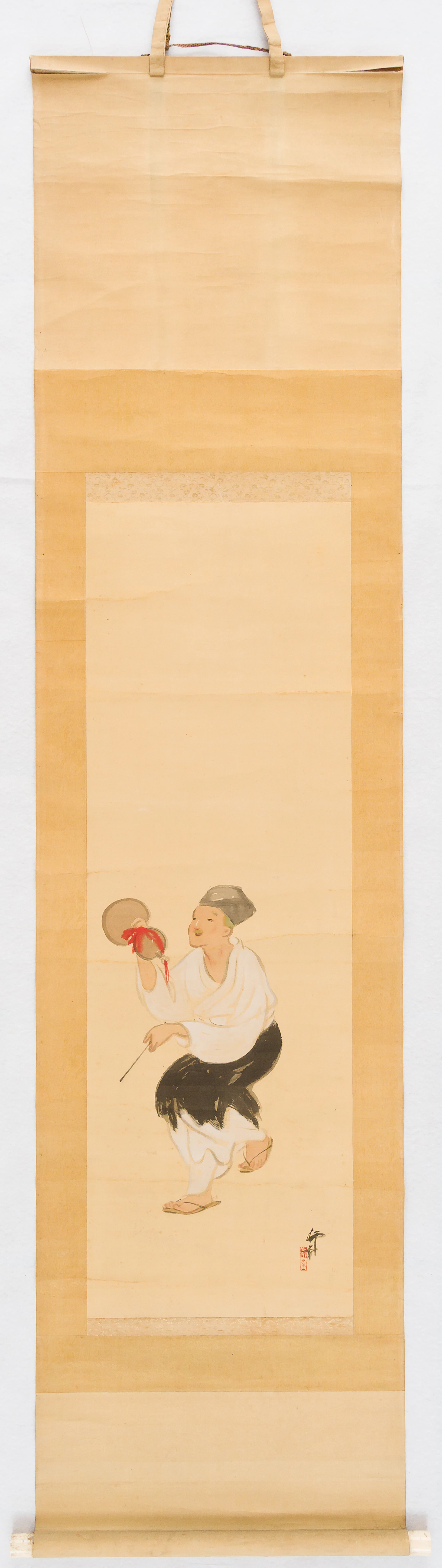 Lot 5: KOREAN HANGING SCROLL SHOWING A DANCER WITH MUSICAL INSTRUMENT
