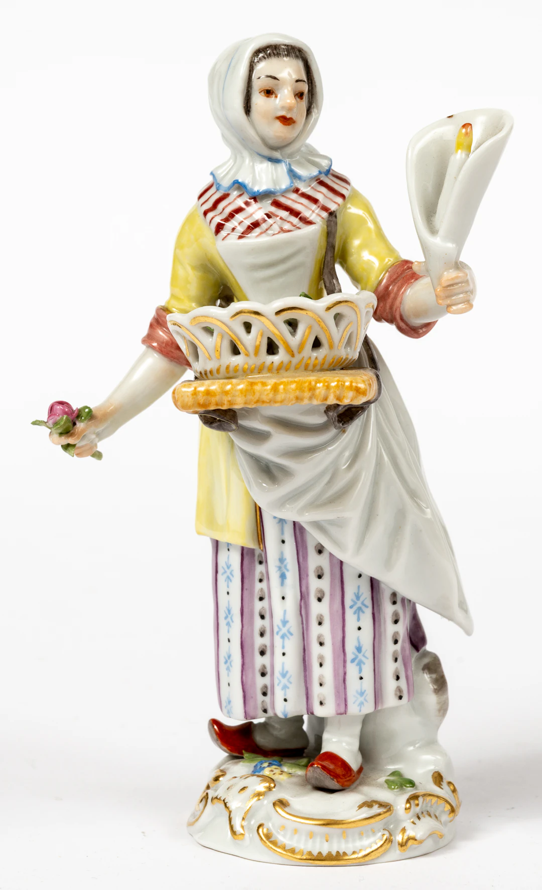 Lot 133: MEISSEN FIGURINE 'FLOWER SELLER'