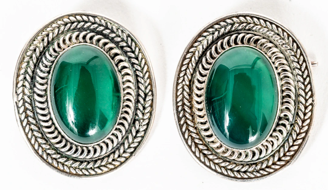 Lot 247: VINTAGE SILVER STUD EARRINGS
