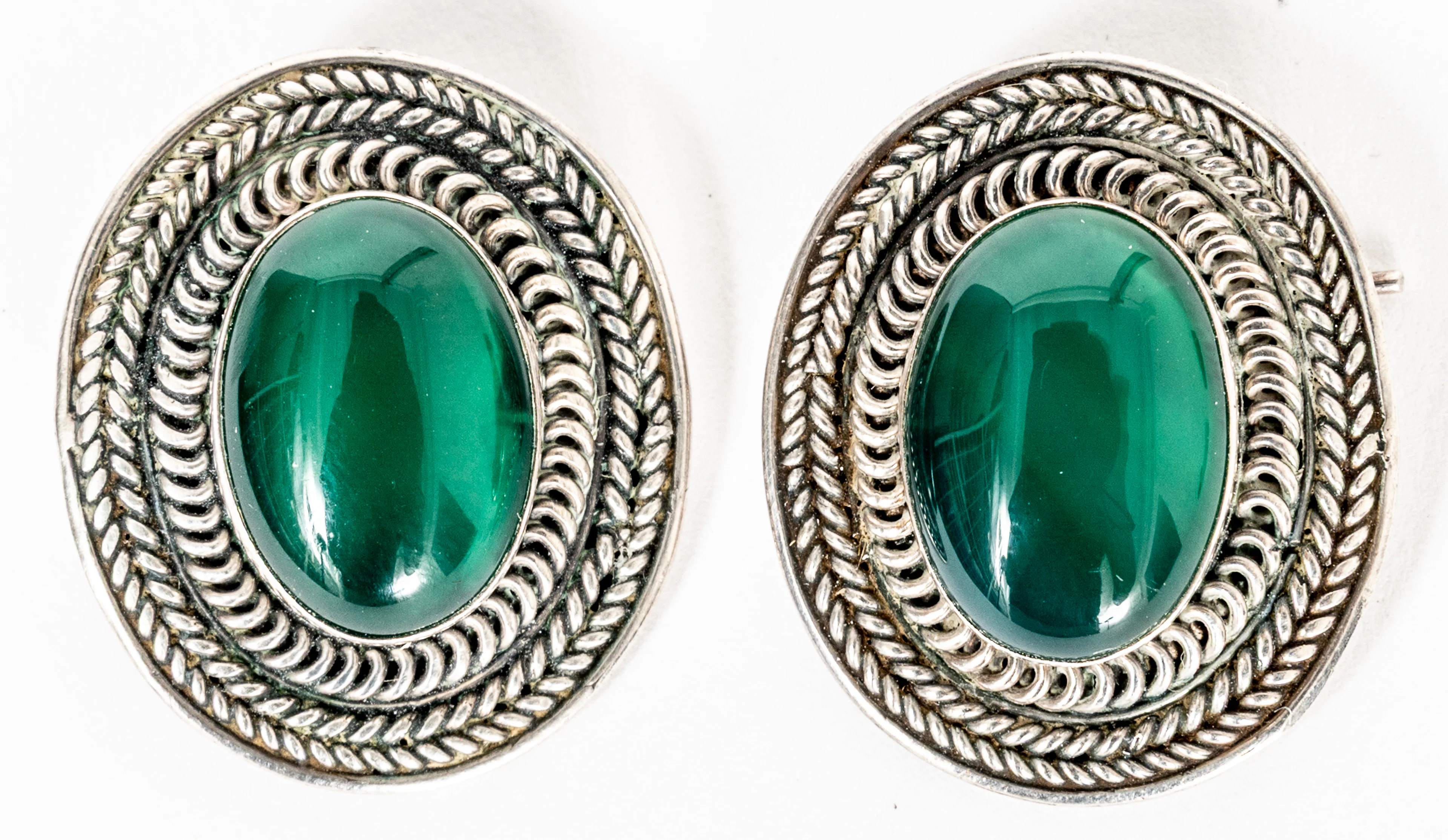 Lot 247: VINTAGE SILVER STUD EARRINGS