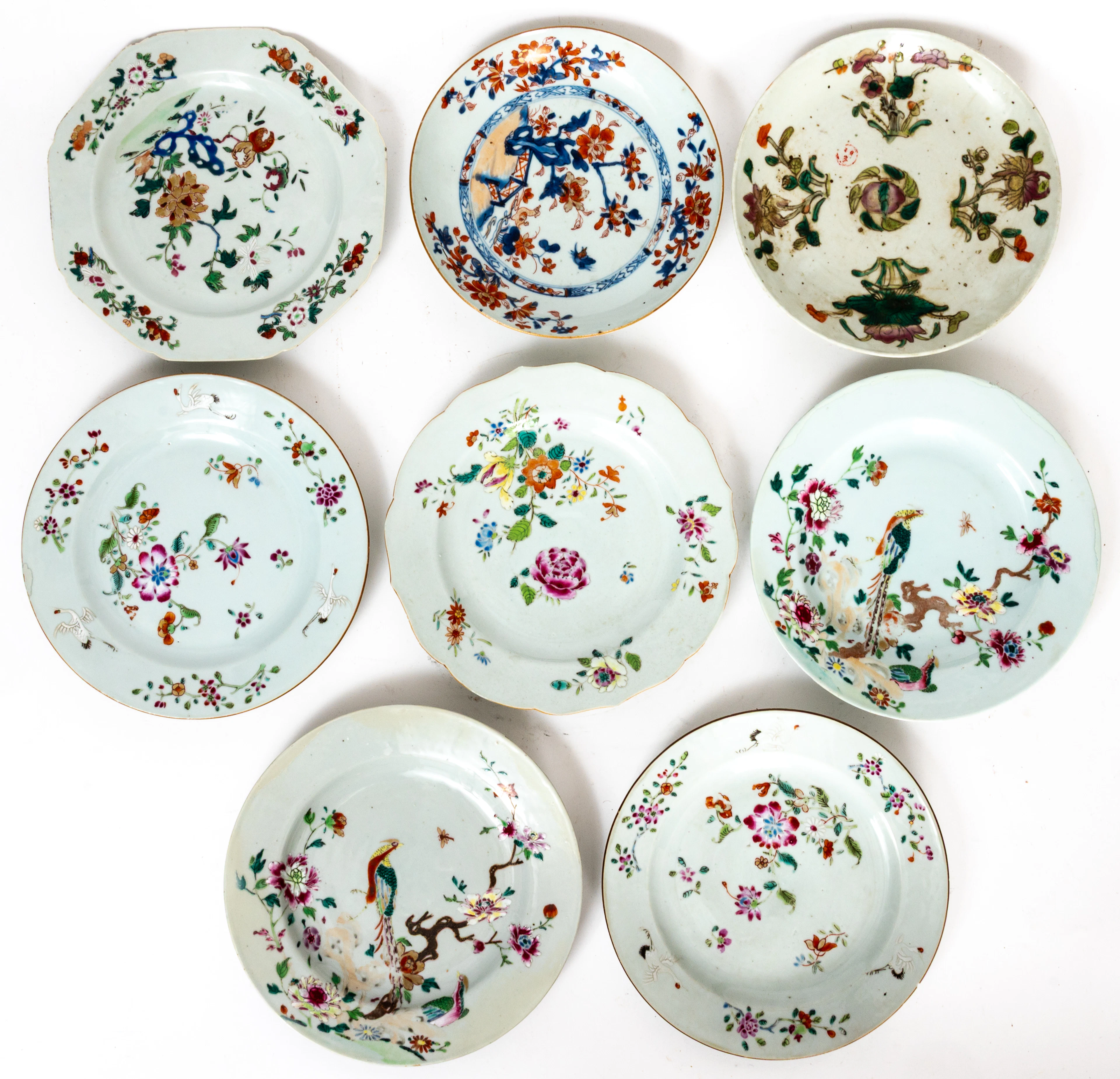 Lot 34: 8 PORCELAIN PLATES