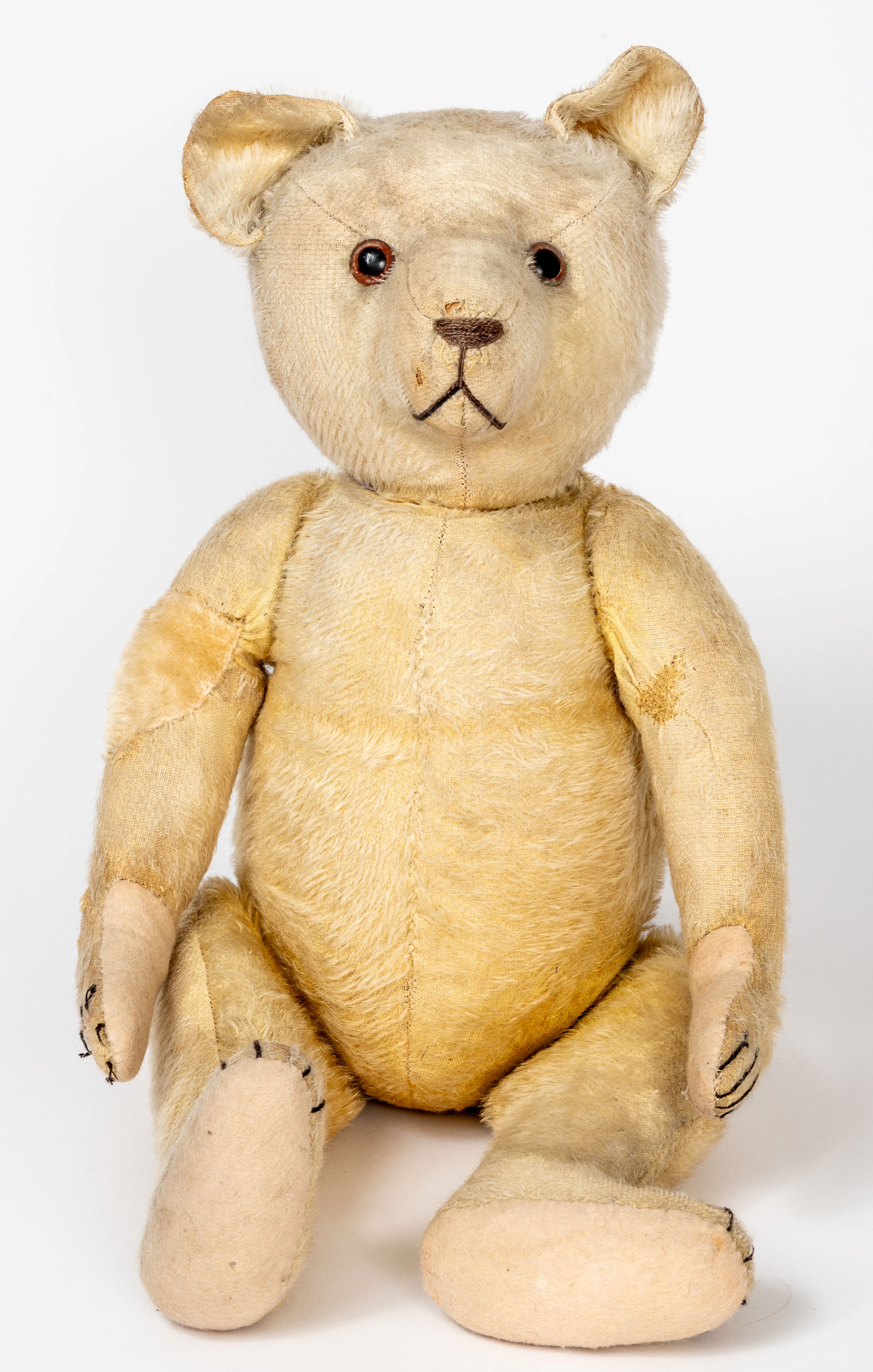 Lot 372: GEBRÜDER BING BLOND BEAR WITH GLASS EYES