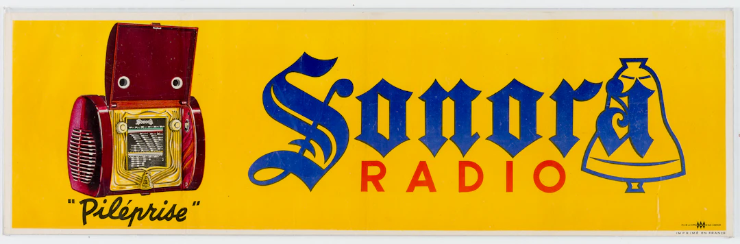 Lot 382: ADVERTISING POSTER FOR SONORA RADIO FEATURING THE PILEPRISE MODEL