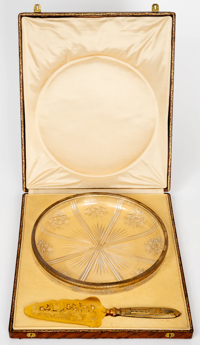 Lot 295: SILVER DESSERT SERVING SET