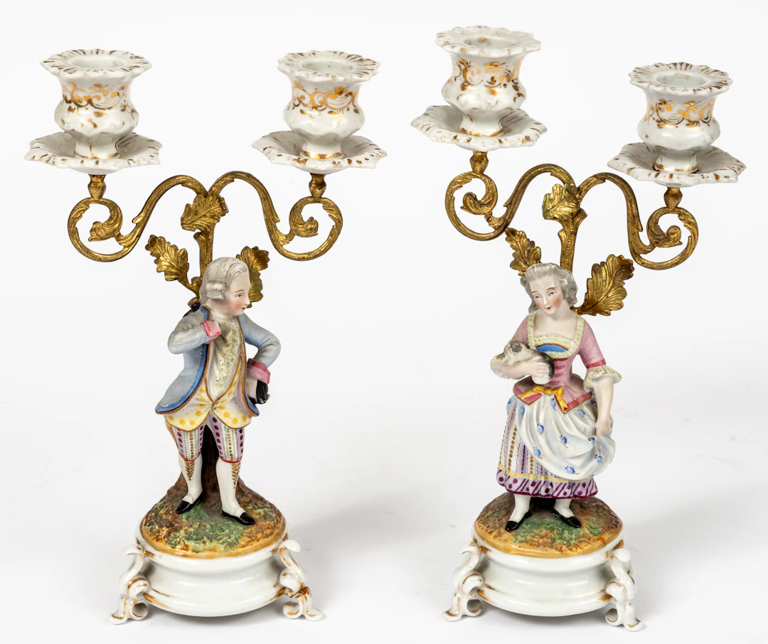 Lot 142: (117) A PAIR OF GIRANDOLES