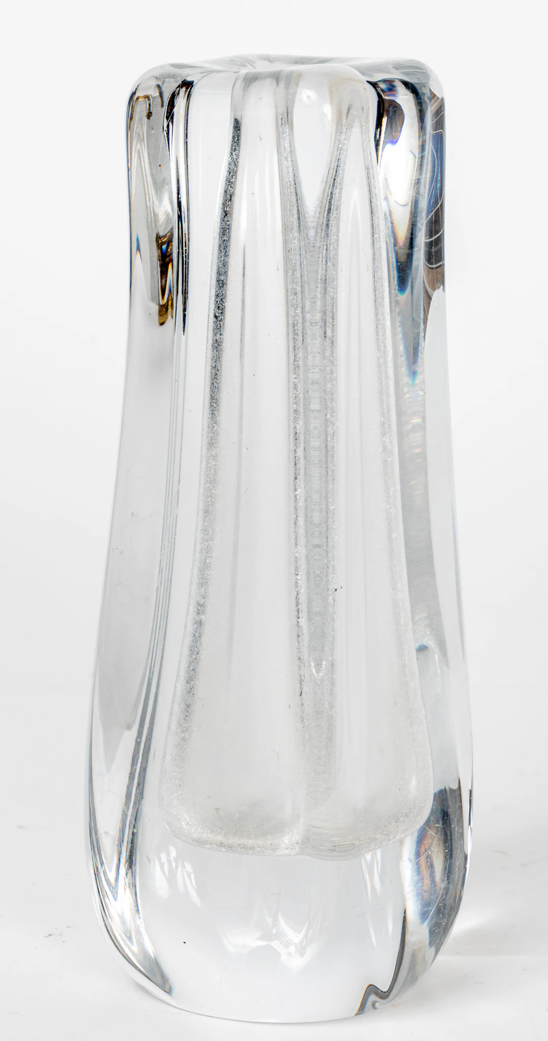 Lot 107: DAUM SOLIFLORE GLASS VASE