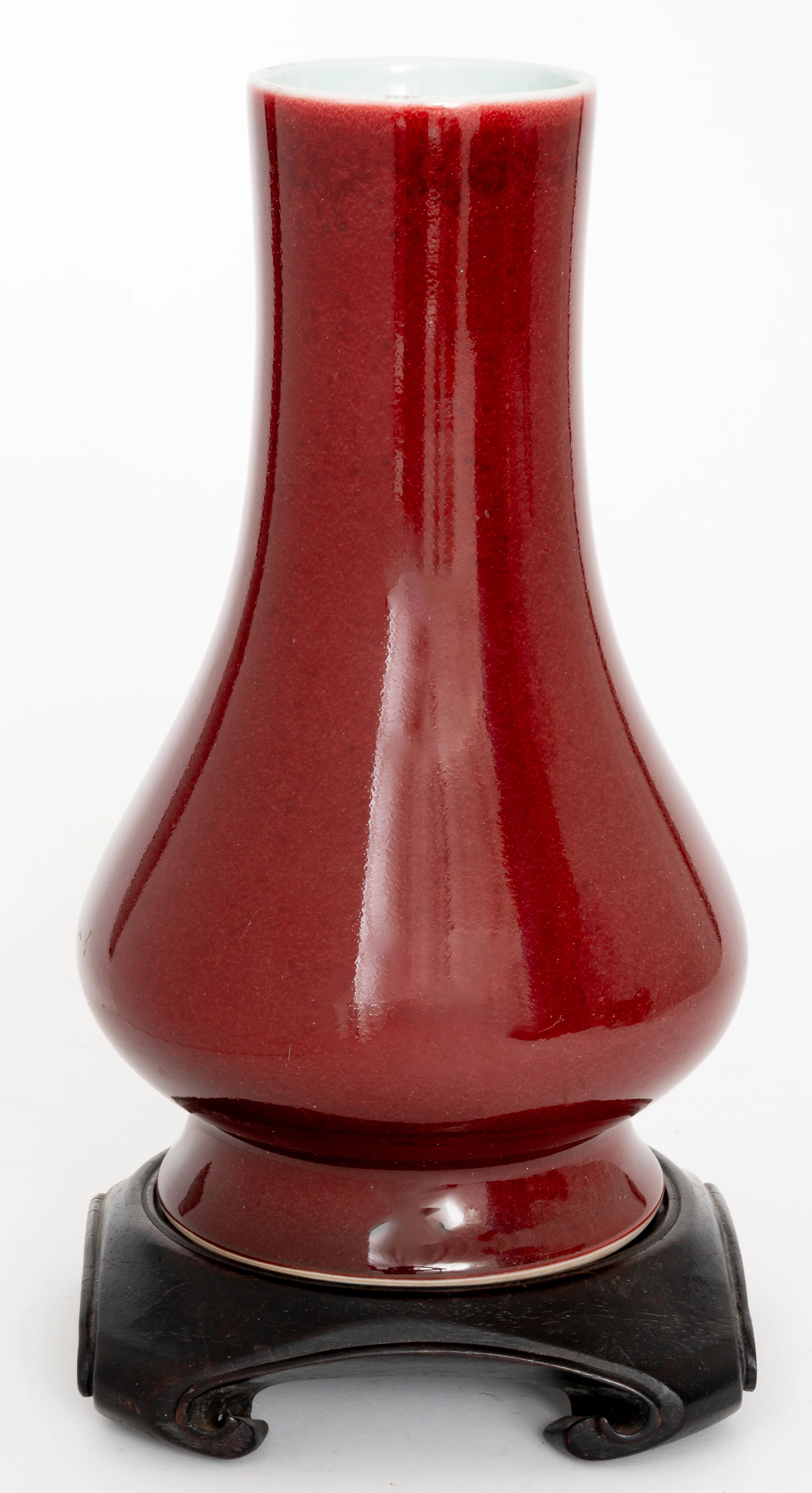 Lot 26: CHINESE OXBLOOD PORCELAIN VASE