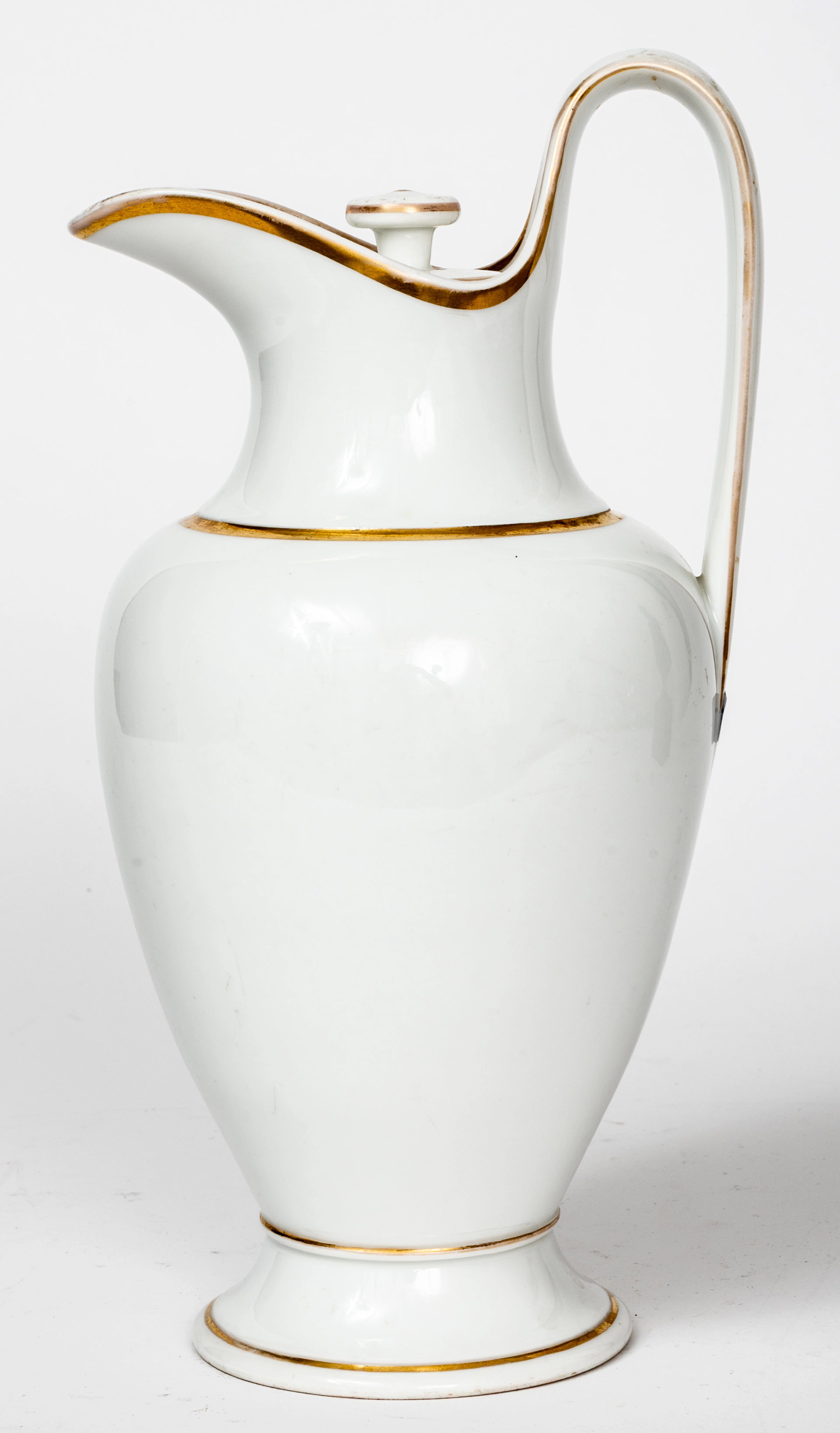 Lot 230: WHITE PORCELAIN PITCHER WITH GOLDEN RIM