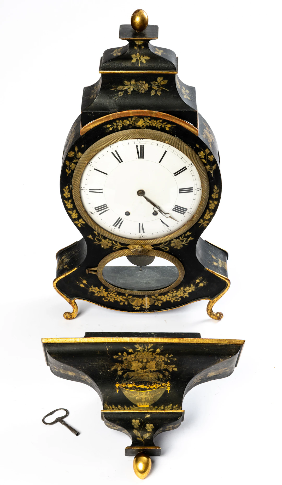 Lot 319: NEUENBURGER PENDULE WITH BASE