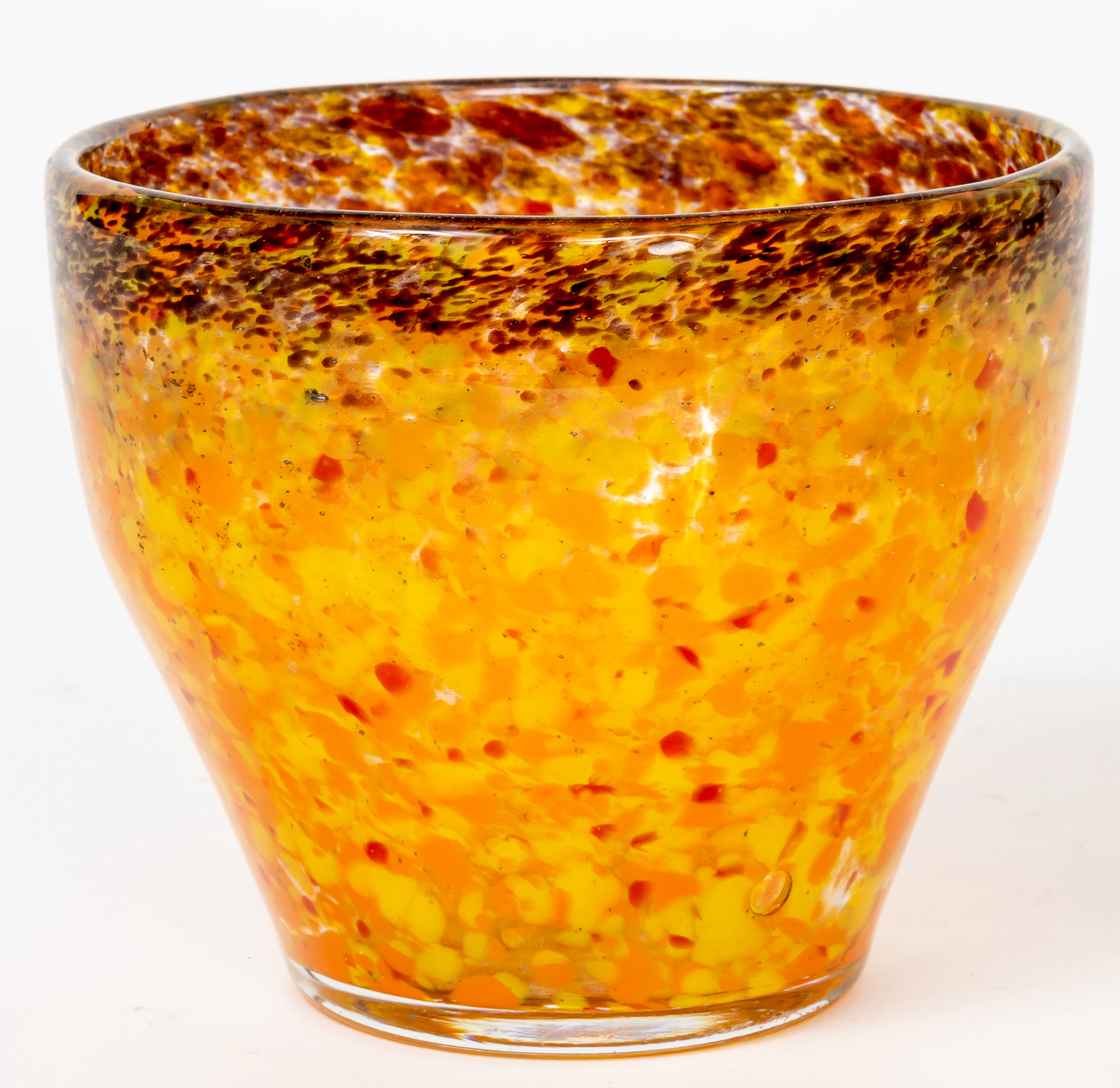 Lot 110: ORANGE-SPECKLED GLASS BOWL