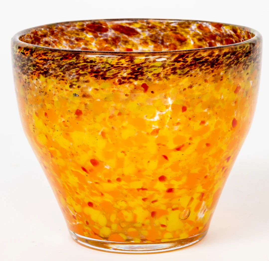 Lot 110: ORANGE-SPECKLED GLASS BOWL