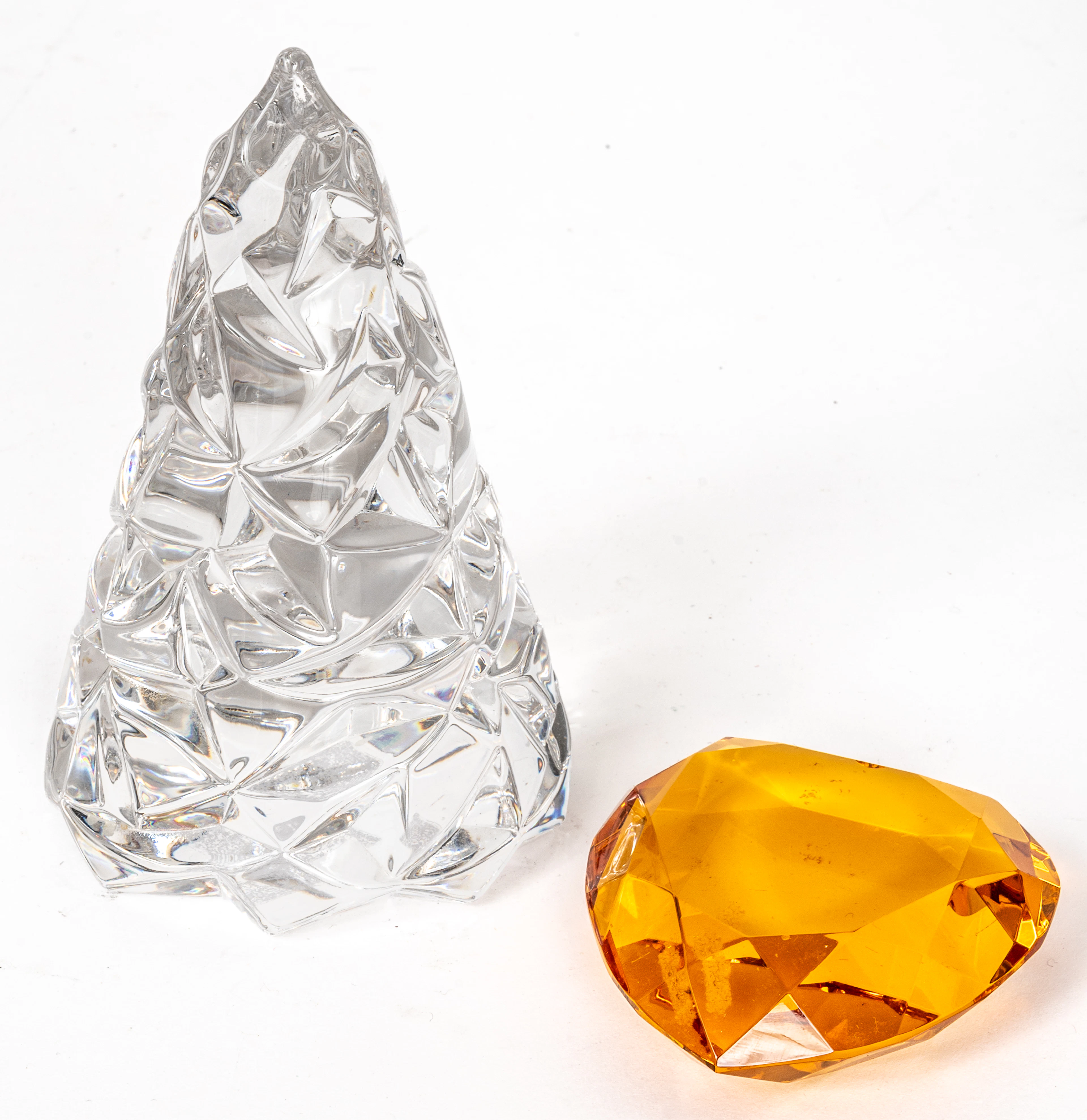 Lot 115: TIFFANY AND CO. CHRYSTAL CHRISTMAS TREE AND ROSENTHAL HEART
