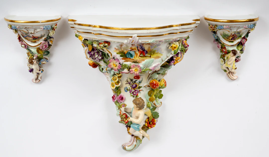 Lot 220: 3 PORCELAIN WALL BRACKETS