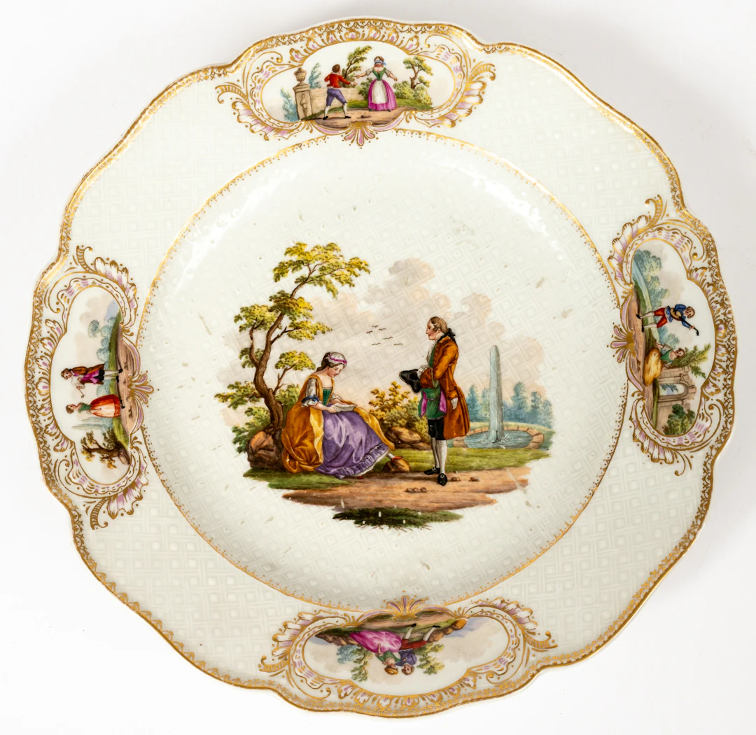 Lot 164: (153) MEISSEN PORCELAIN PLATE WITH GALLANT SCENES