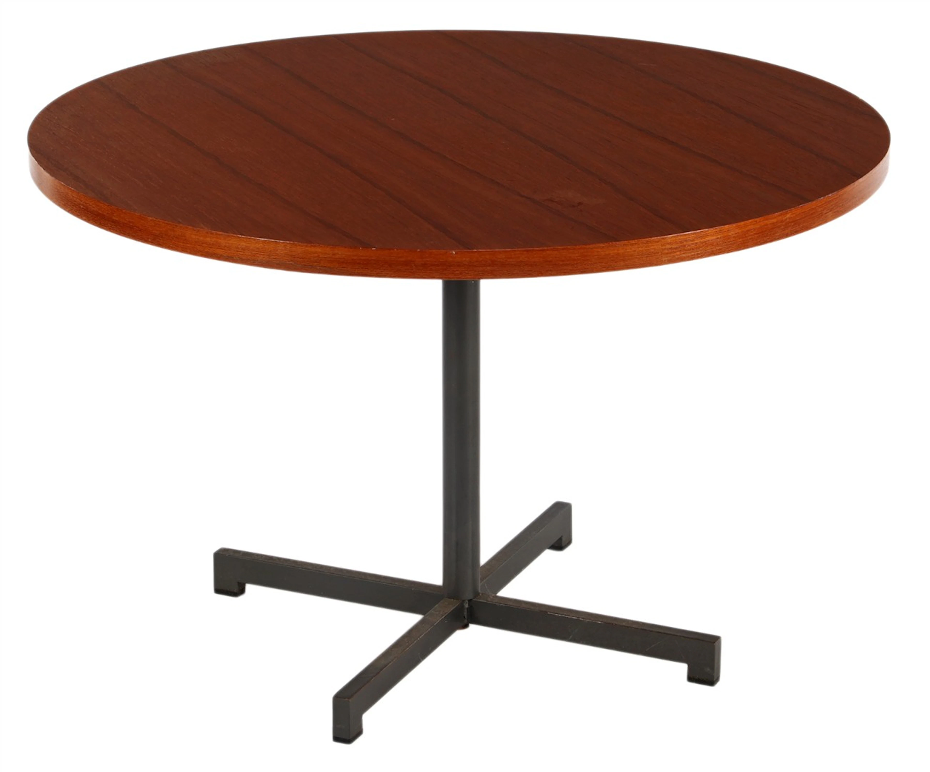 Ronde teakfineer salontafel staand op metalen viersprant