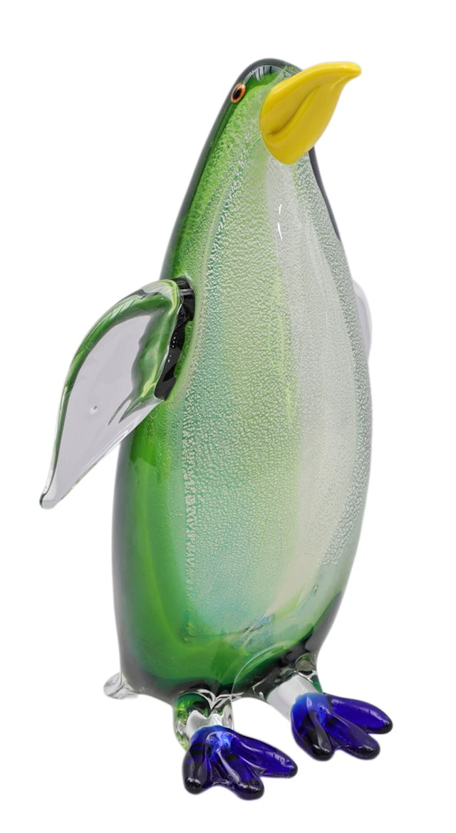 Polychroom glazen beeld van een pinguin