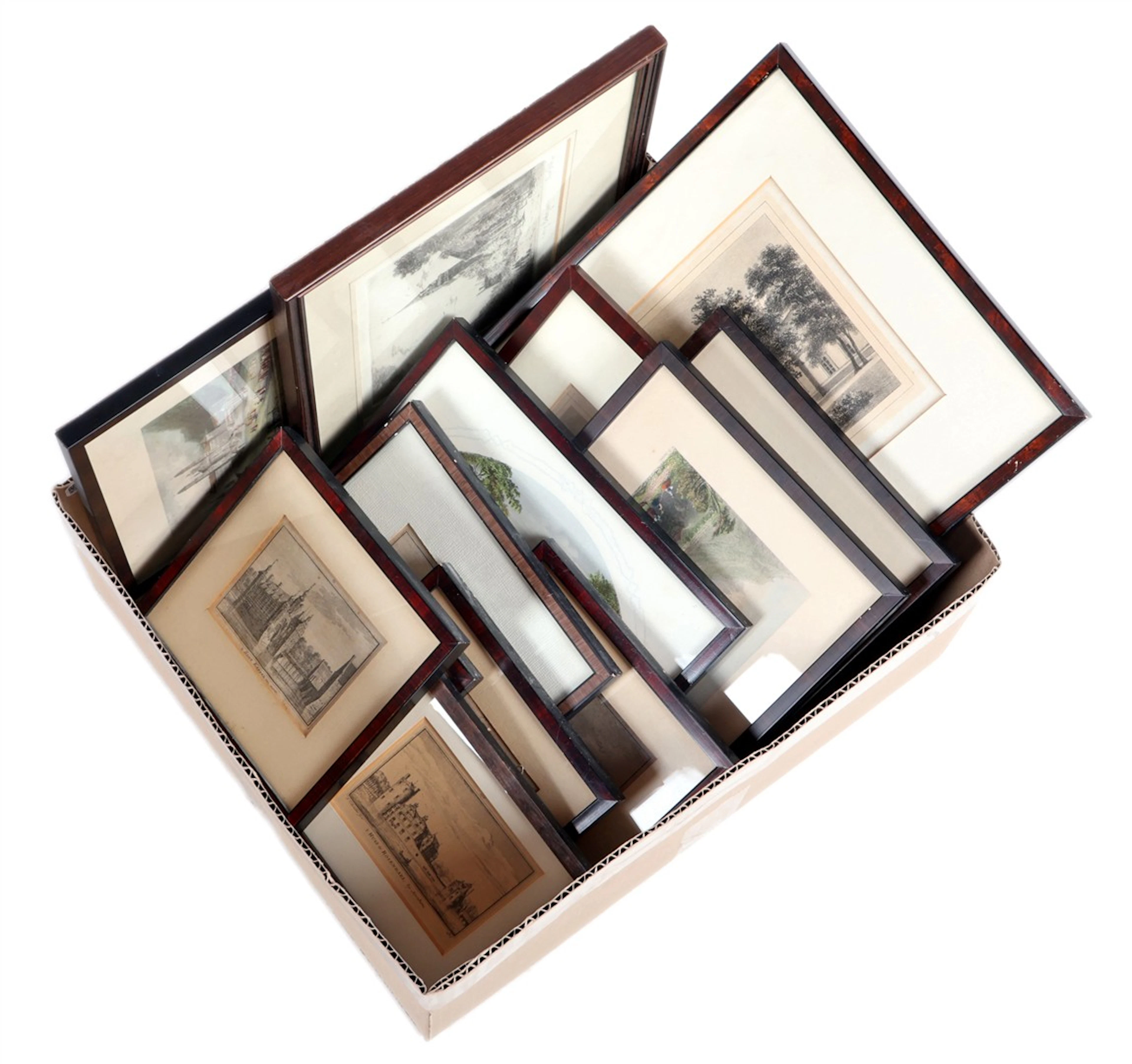 Doos wanddecoraties waaronder gravures