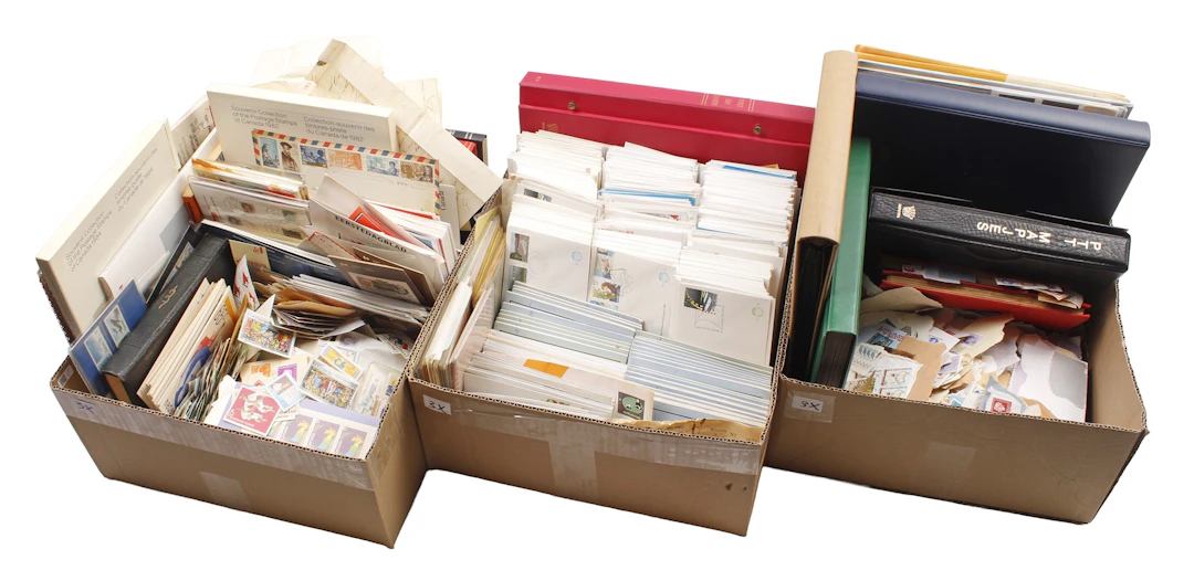 3 dozen filatelie waaonder postzegels en FDC's