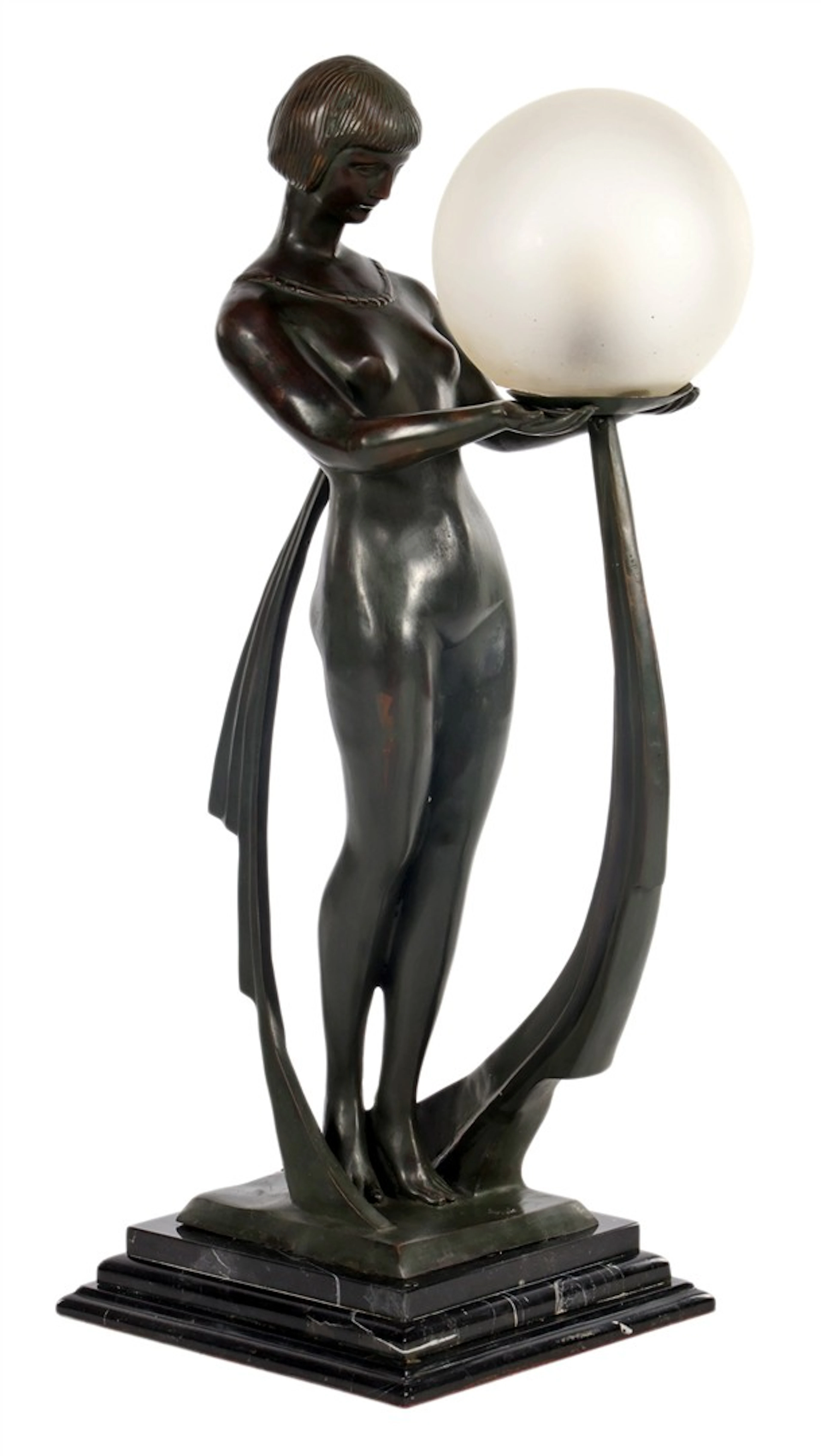 Bronzen lamp in de vorm van een staande vrouw