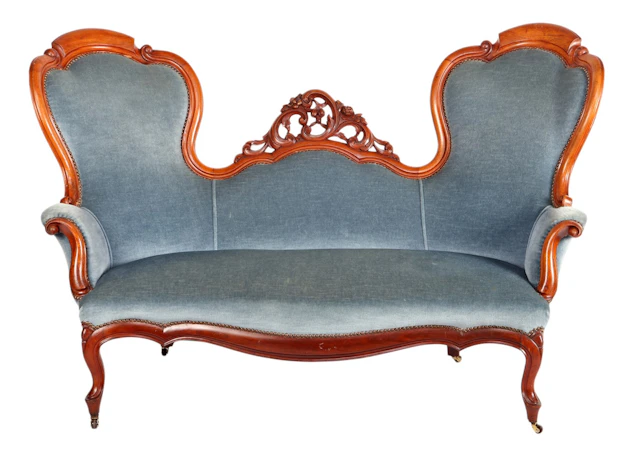 Biedermeier notenhouten vlinderbank met gestoken kuif en blauwe stoffering