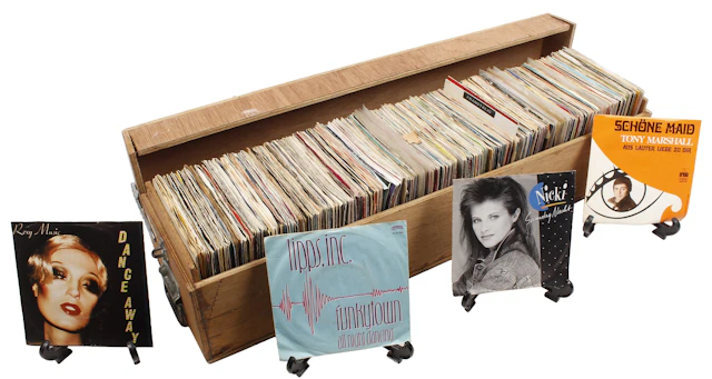 Kist met diverse singles