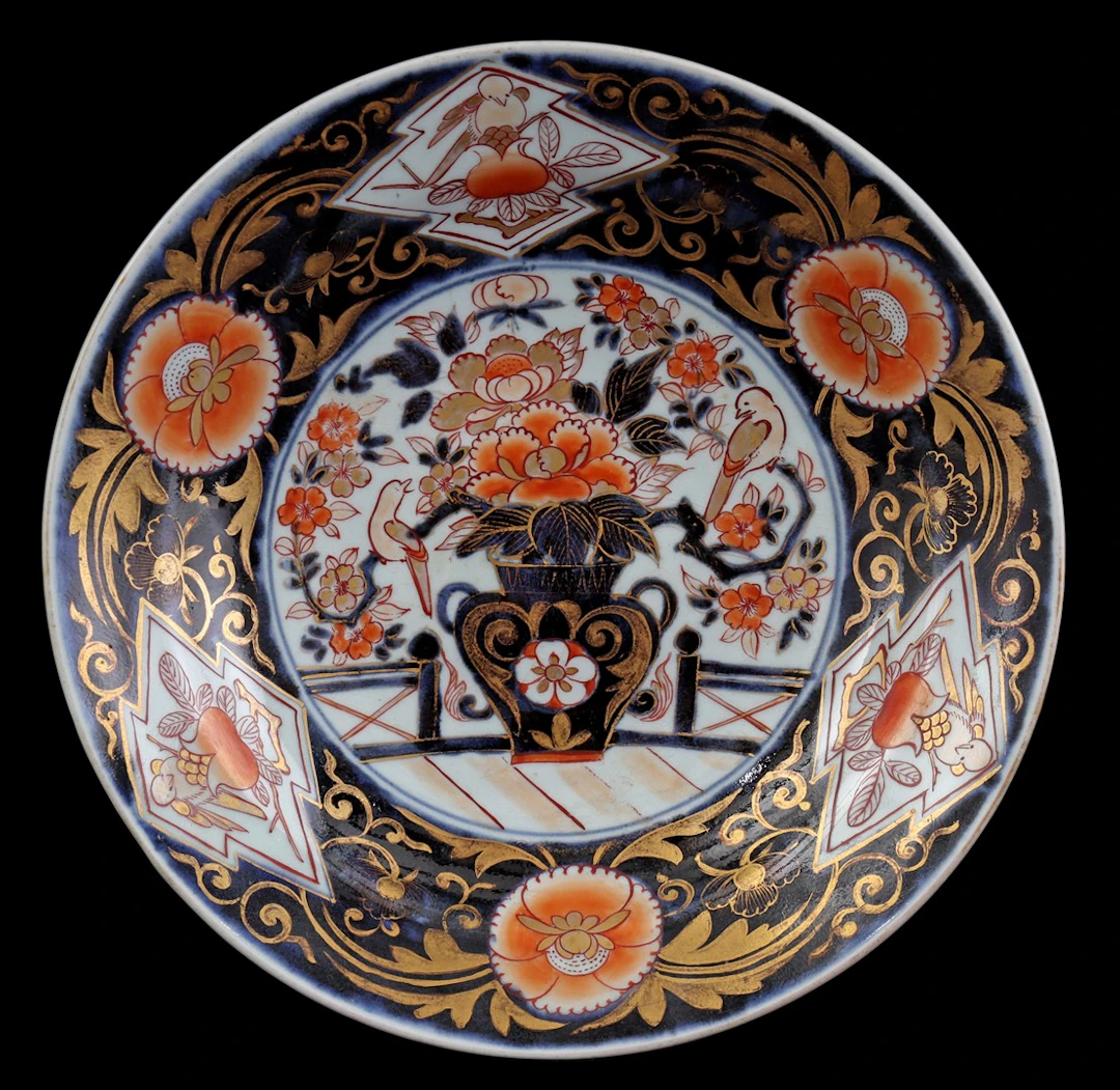 Porseleinen Imari schotel met floraal decor envogels en...