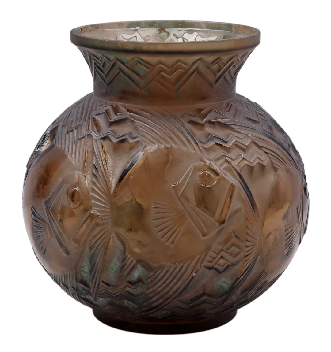 Pastaglazen vaas met decor van vissen en geometrisch decor