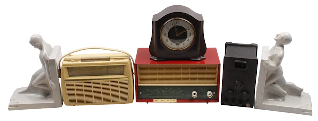 Doos divers waaronder 2 radio's