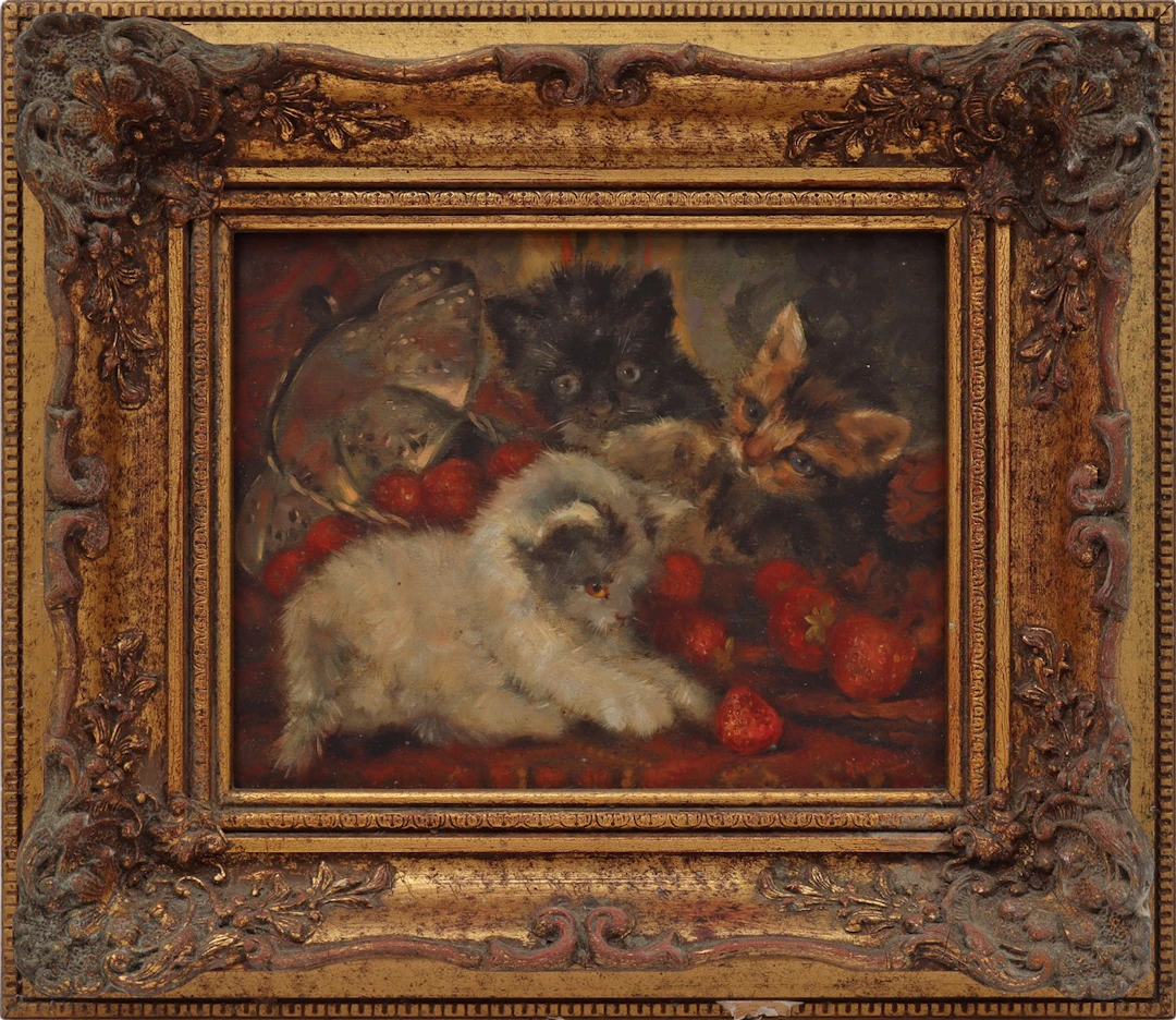 3 kittens met schaal aardbeien