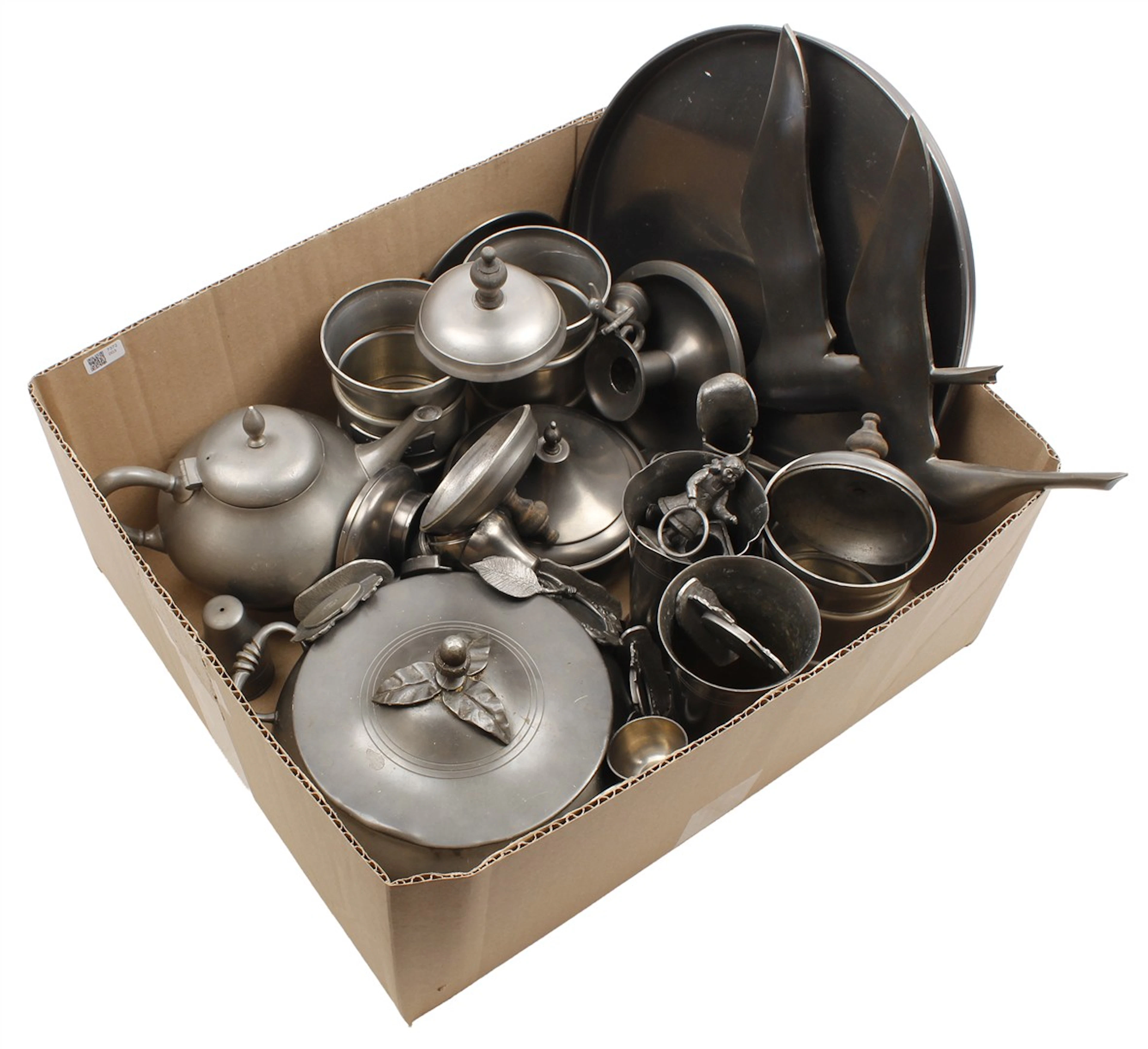 Doos divers tin waaronder theepot
