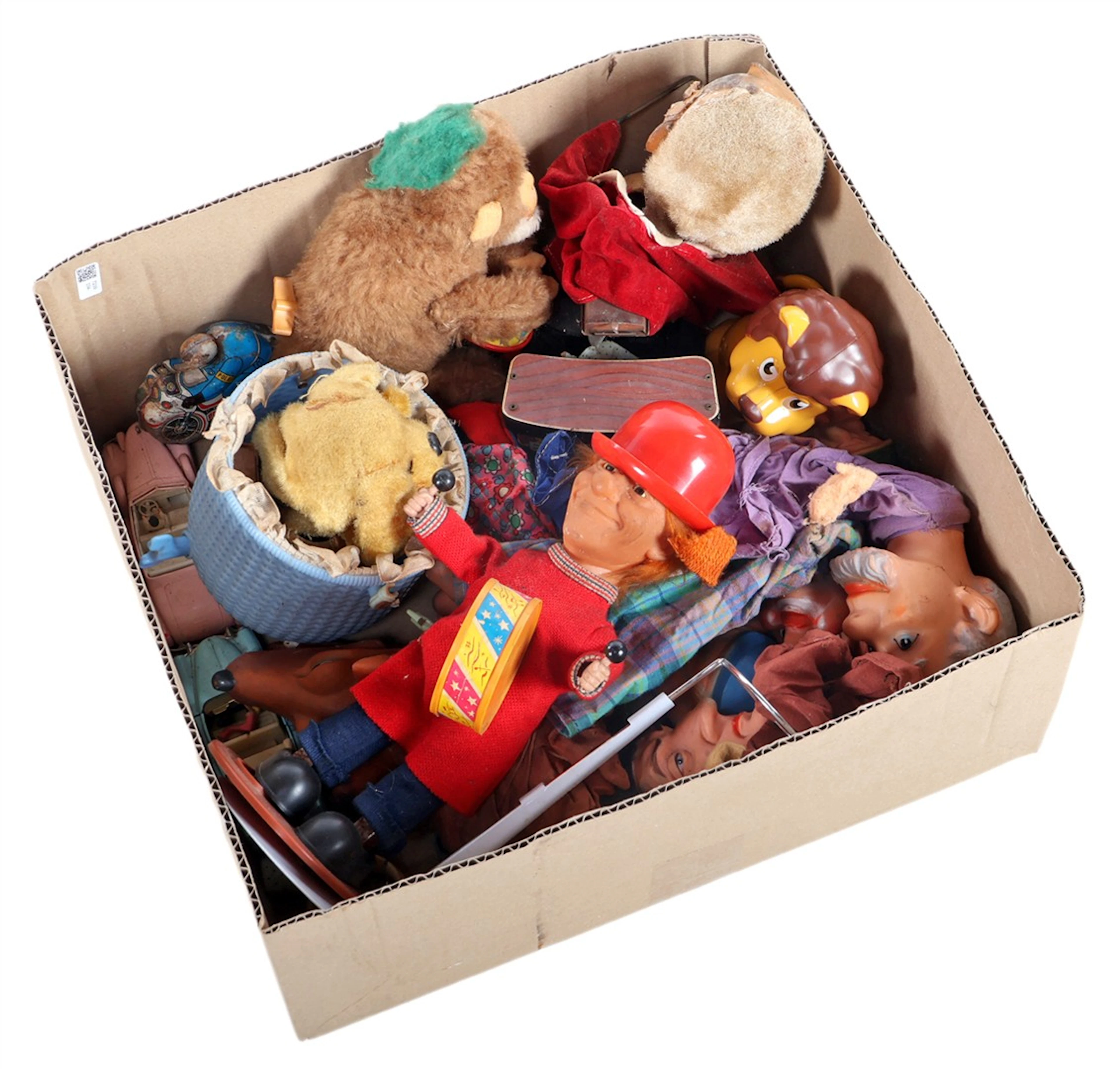 Doos diverse poppen waaronder handpoppen