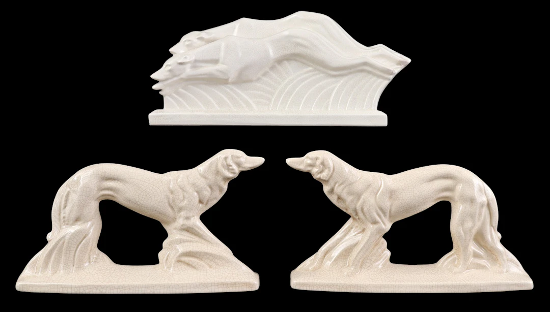 3 Art Deco-stijlaardewerken beelden van windhonden