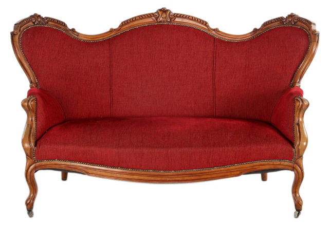 Notenhouten vlinderbank met roze stoffering en gestoken decor