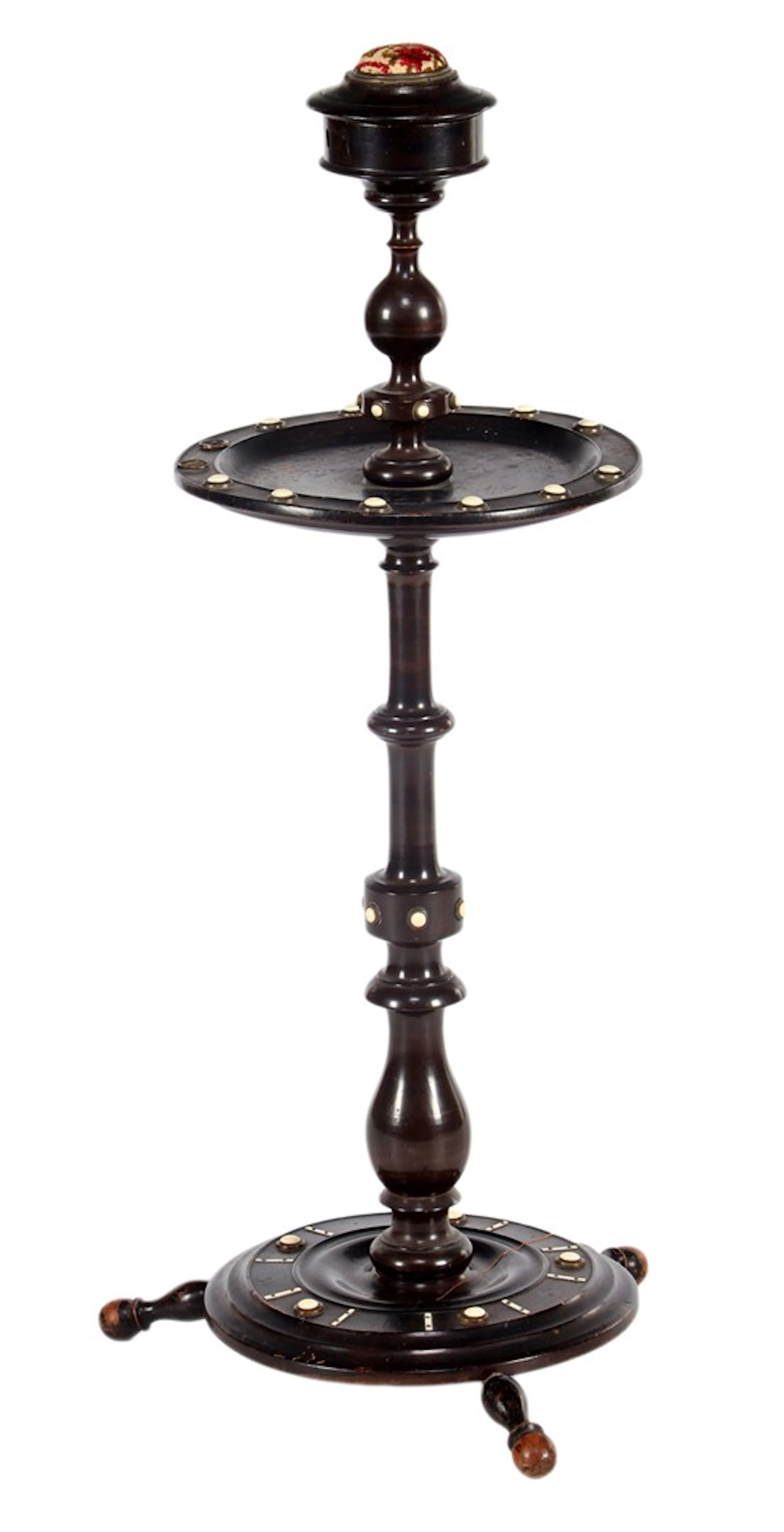 Gezwart houten handwerktafel met benen accenten