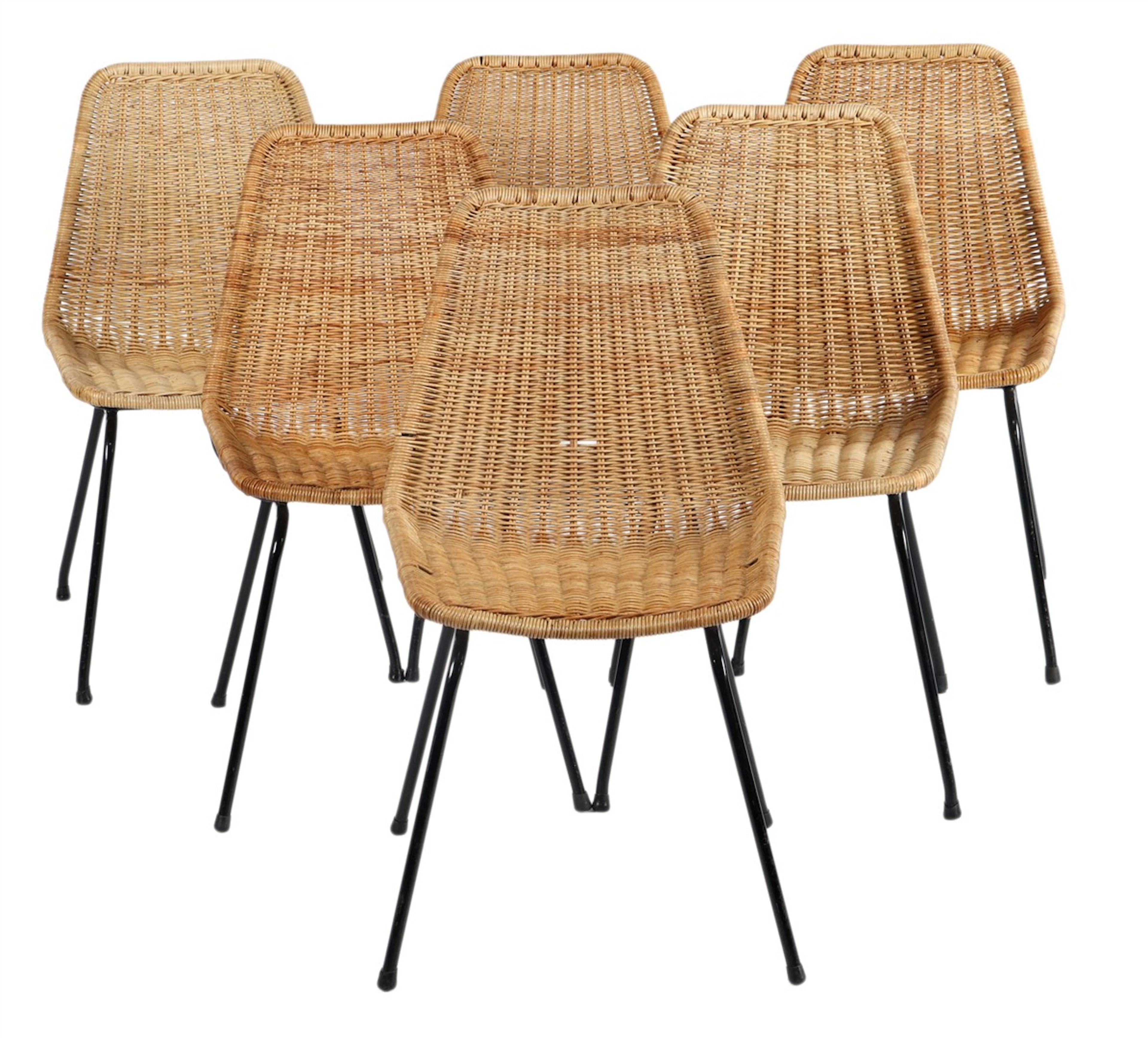 6 rotan eetkamerstoelen op gezwart metalen onderstel
