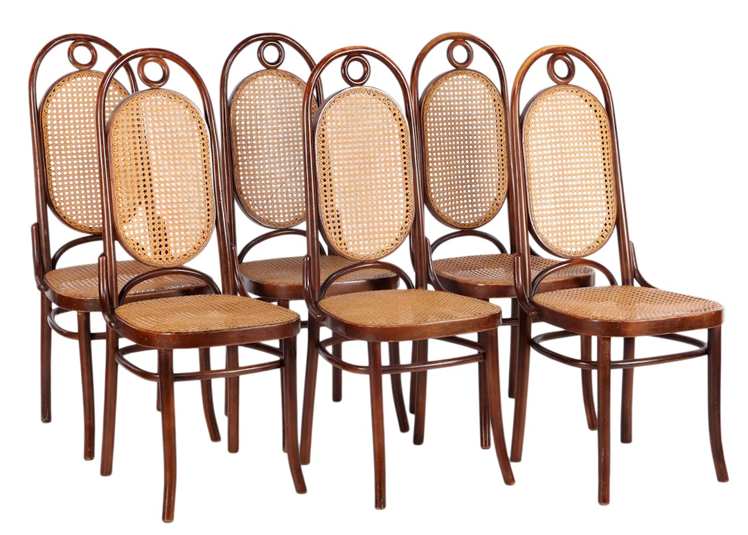6 gebogen notenhouten eetkamerstoelen met webbing rug en zitting
