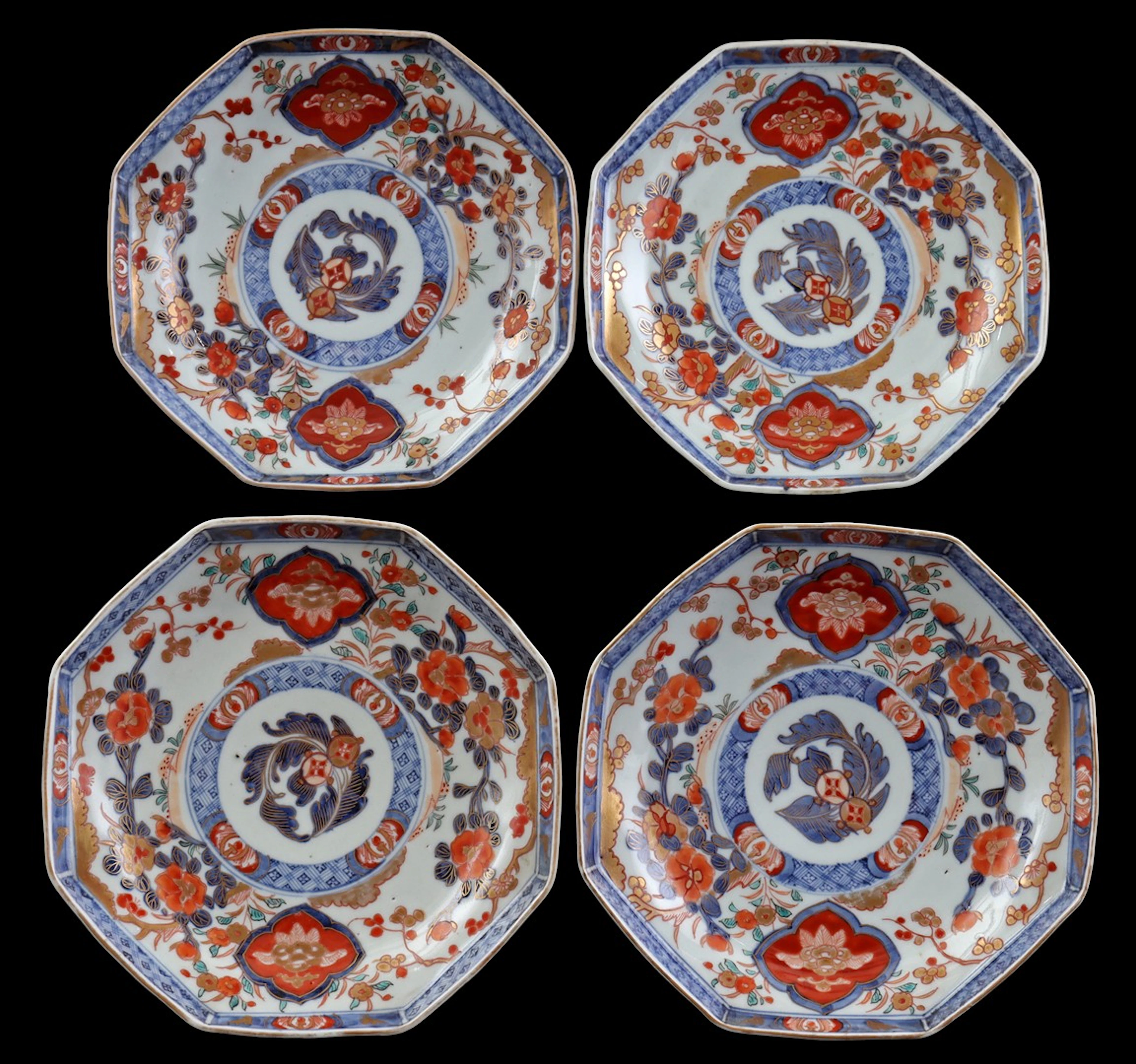 4 octogonale porseleinen Imari schotels met floraal decor