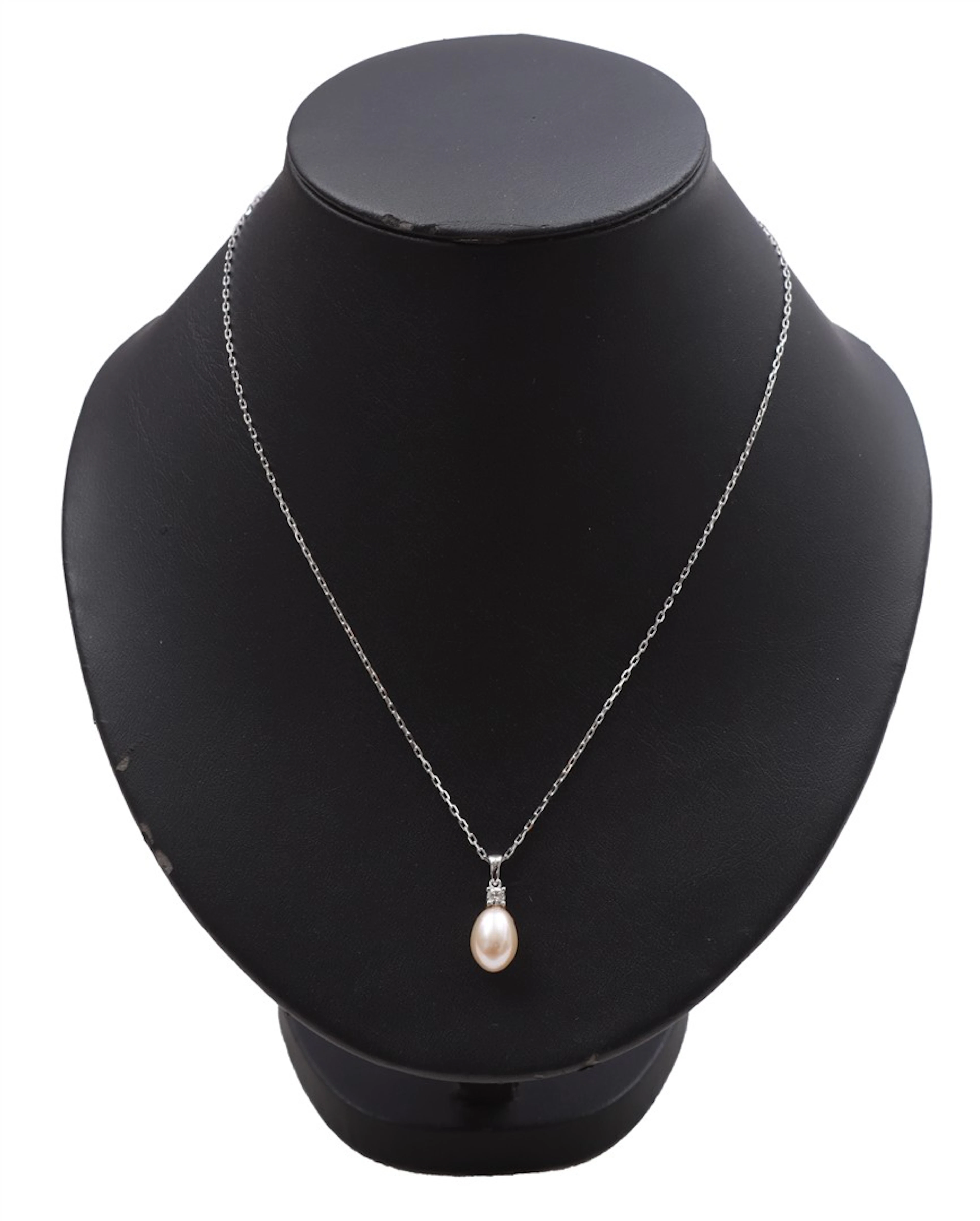Witgouden collier