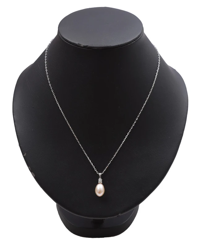 Witgouden collier