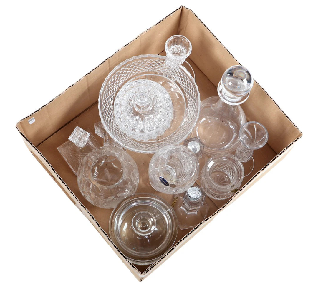 Doos divers glaswerk en kristal