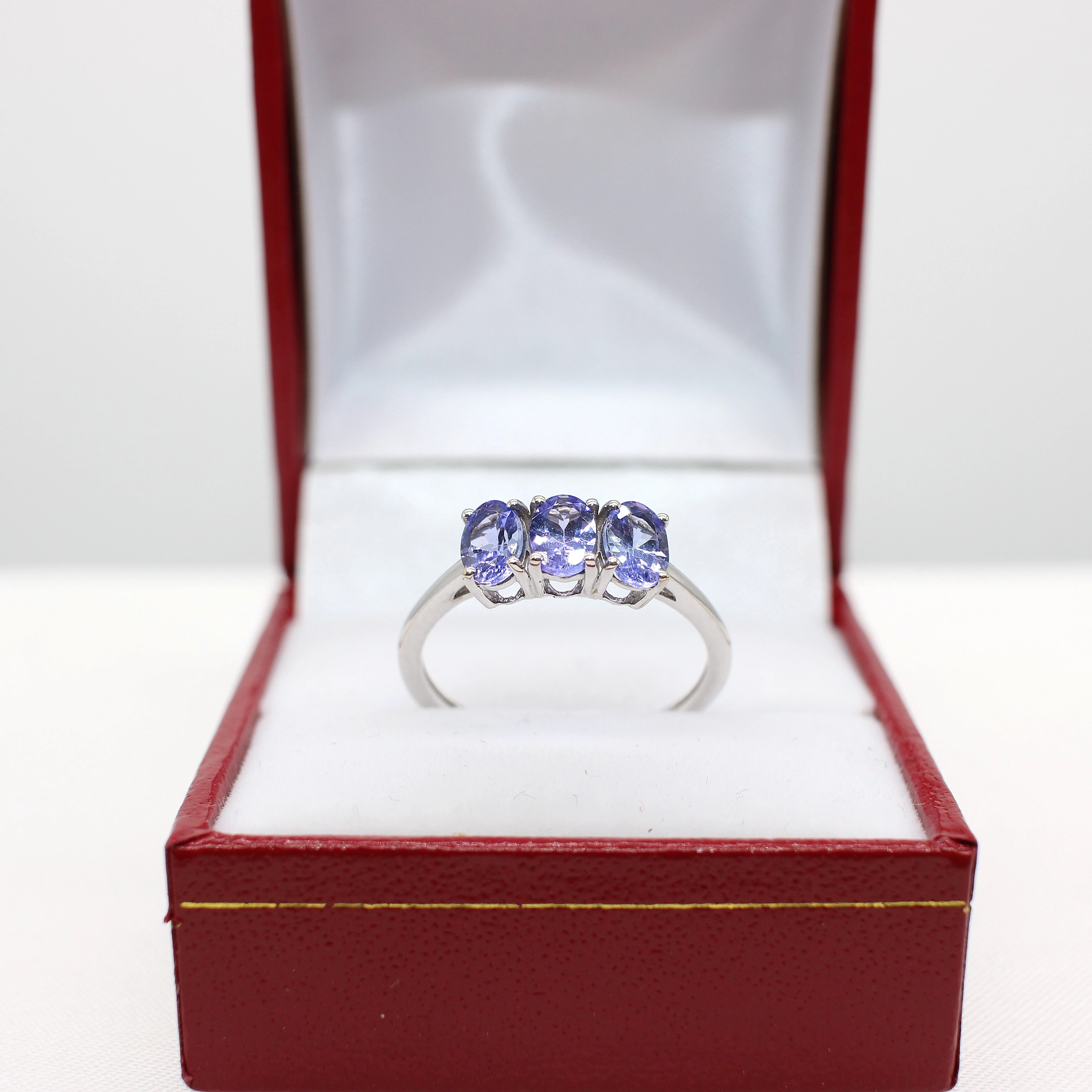 TANZANITE TRILOGY RING.