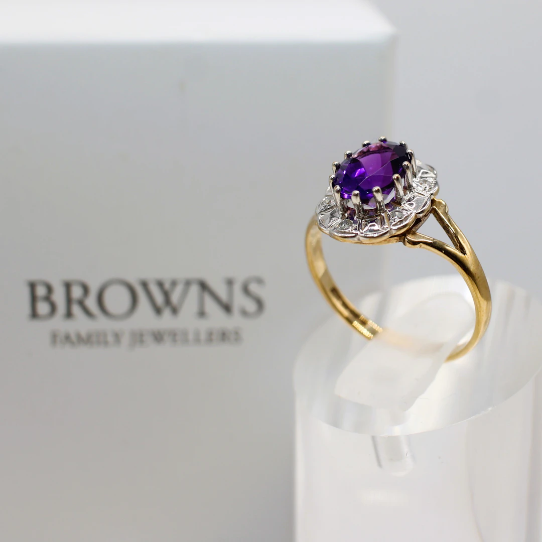 AMETHYST & DIAMOND RING.