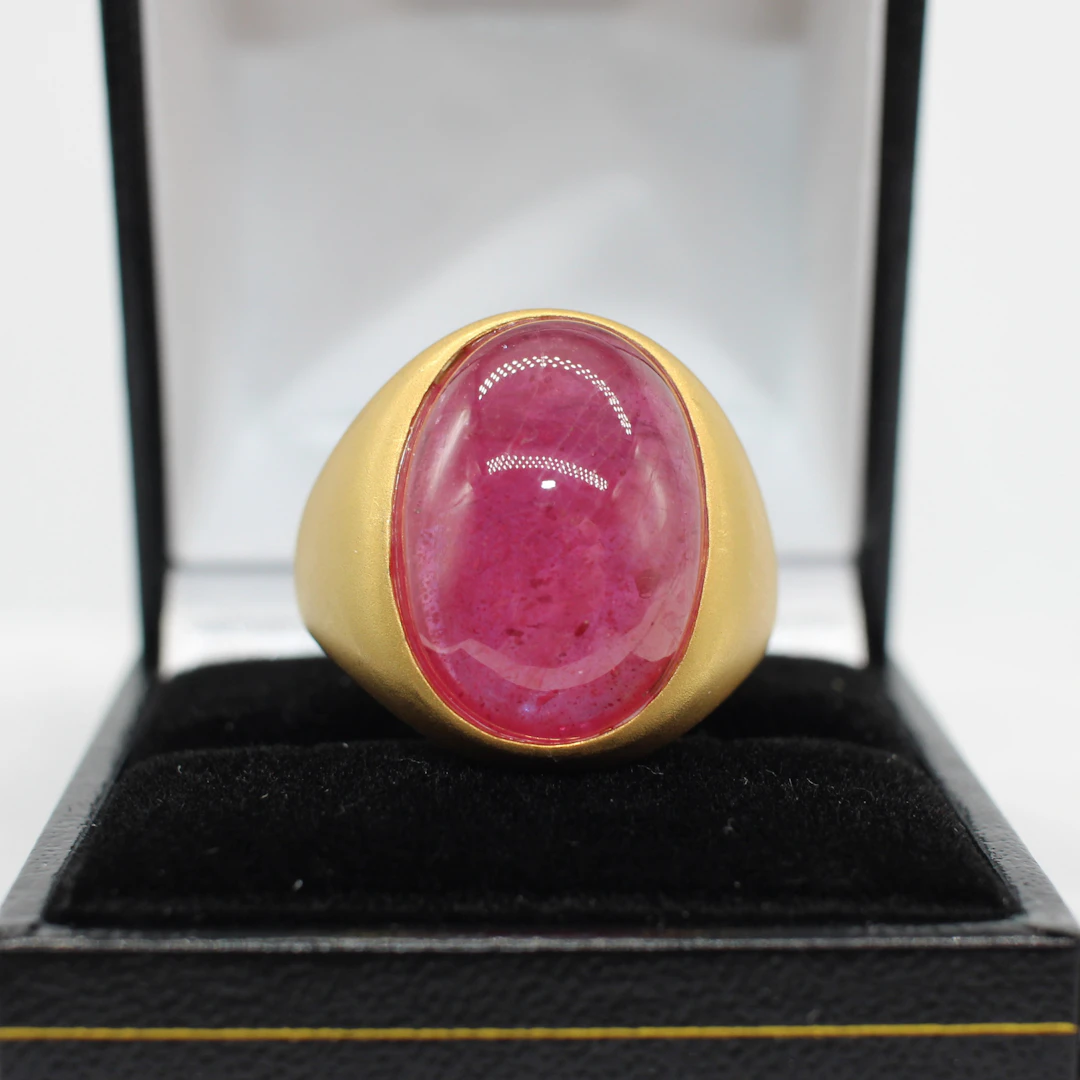 CERTIFIED 18K LARGE BISHOP RING.