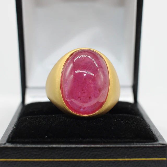 CERTIFIED 18K LARGE BISHOP RING.