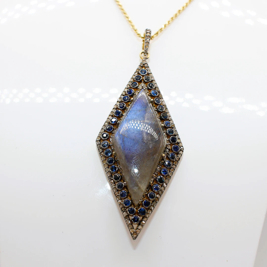 LARGE LABRADORITE & DIAMOND & SAPPHIRE PENDANT NECKLACE.