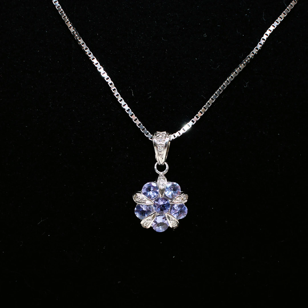 TANZANITE & DIAMOND NECKLACE.